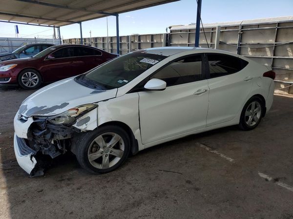 2013 HYUNDAI ELANTRA