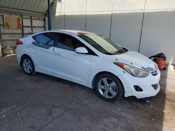 2013 HYUNDAI ELANTRA