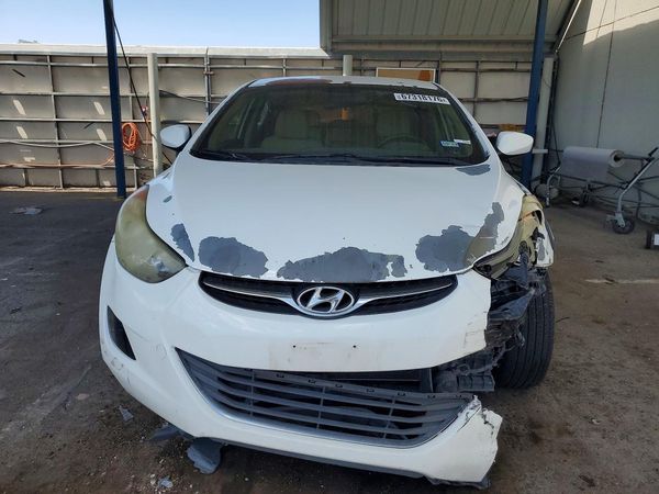 2013 HYUNDAI ELANTRA