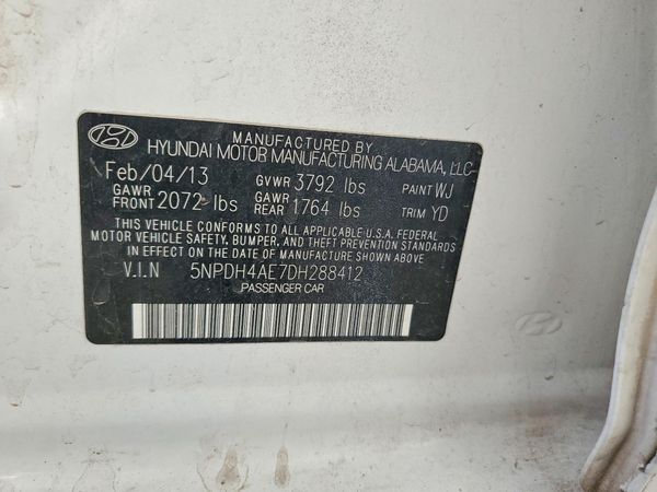 2013 HYUNDAI ELANTRA