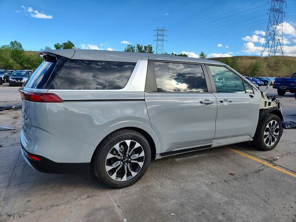 2024 KIA CARNIVAL