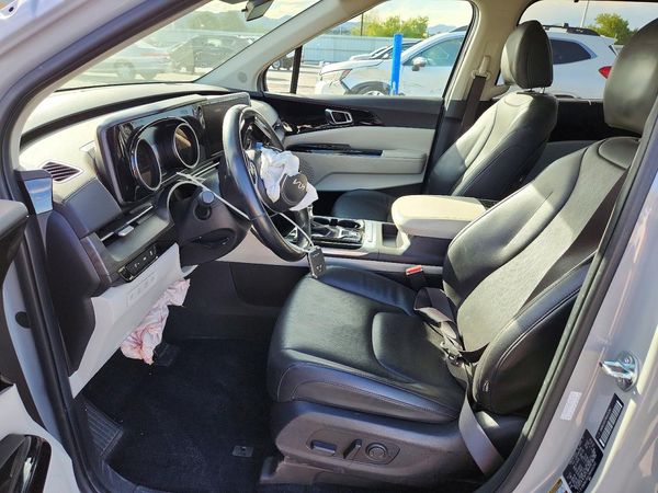 2024 KIA CARNIVAL