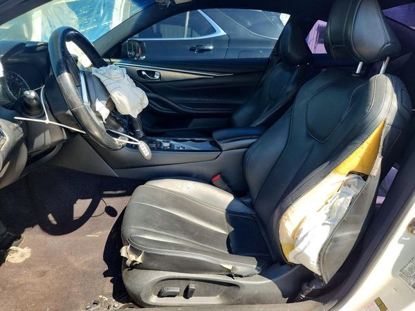 2017 INFINITI Q60 — DENT