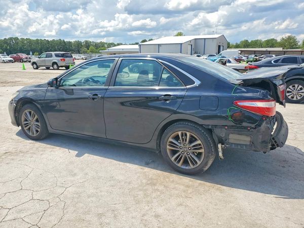 2016 TOYOTA CAMRY