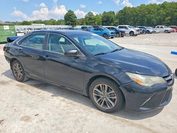 2016 TOYOTA CAMRY