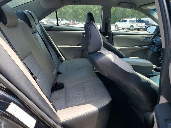 2016 TOYOTA CAMRY