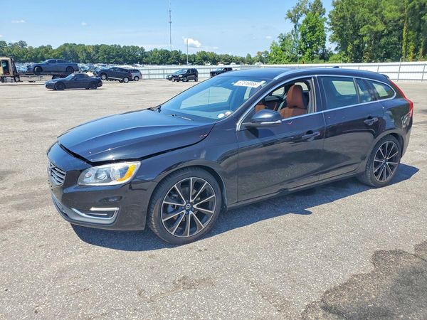 2017 VOLVO V60 Premier