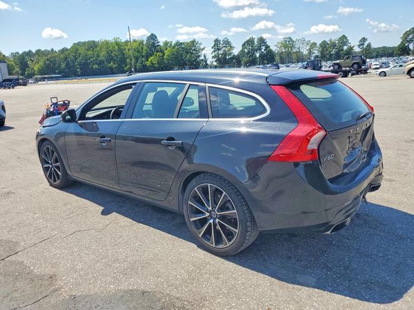 2017 VOLVO V60 Premier
