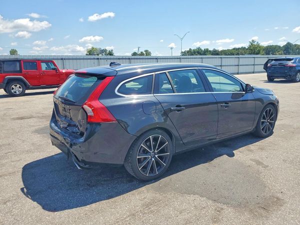 2017 VOLVO V60 Premier
