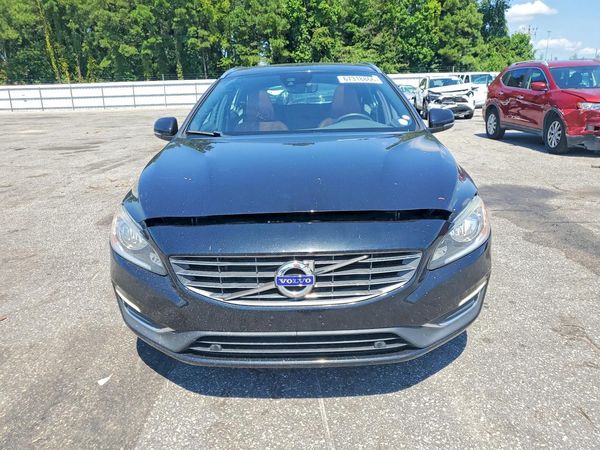 2017 VOLVO V60 Premier