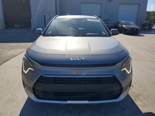 2025 KIA NIRO