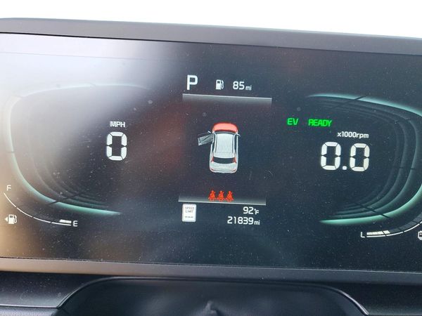 2025 KIA NIRO
