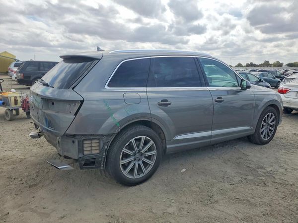 2017 AUDI Q7 quattro Premium Plus