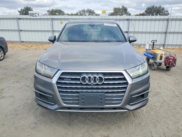 2017 AUDI Q7 quattro Premium Plus