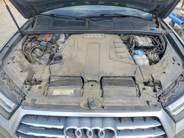 2017 AUDI Q7 quattro Premium Plus