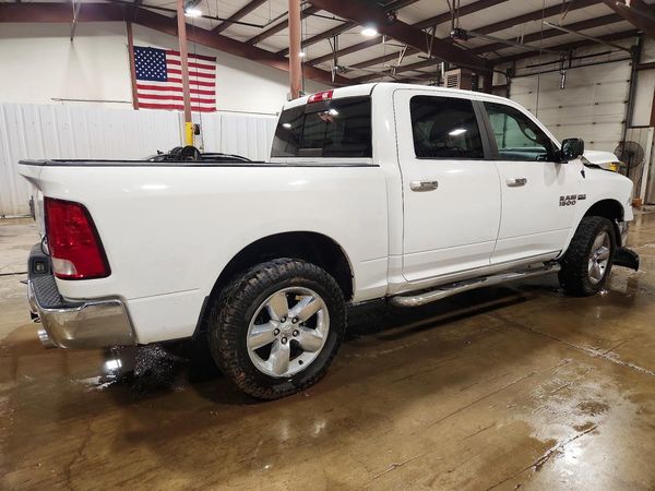 2015 RAM 1500 SLT