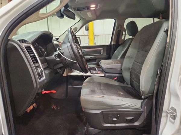 2015 RAM 1500 SLT