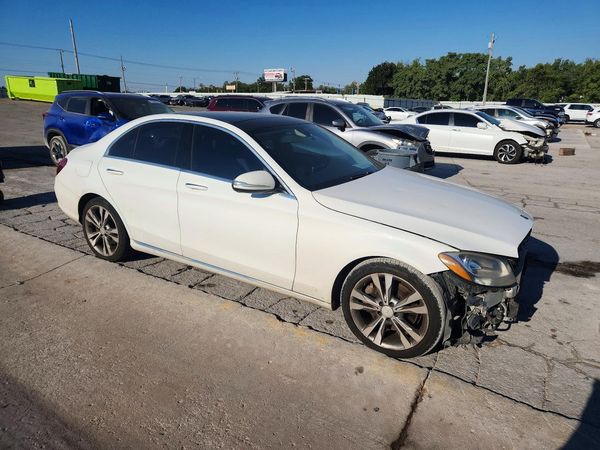 2015 MERCEDES-BENZ C Base