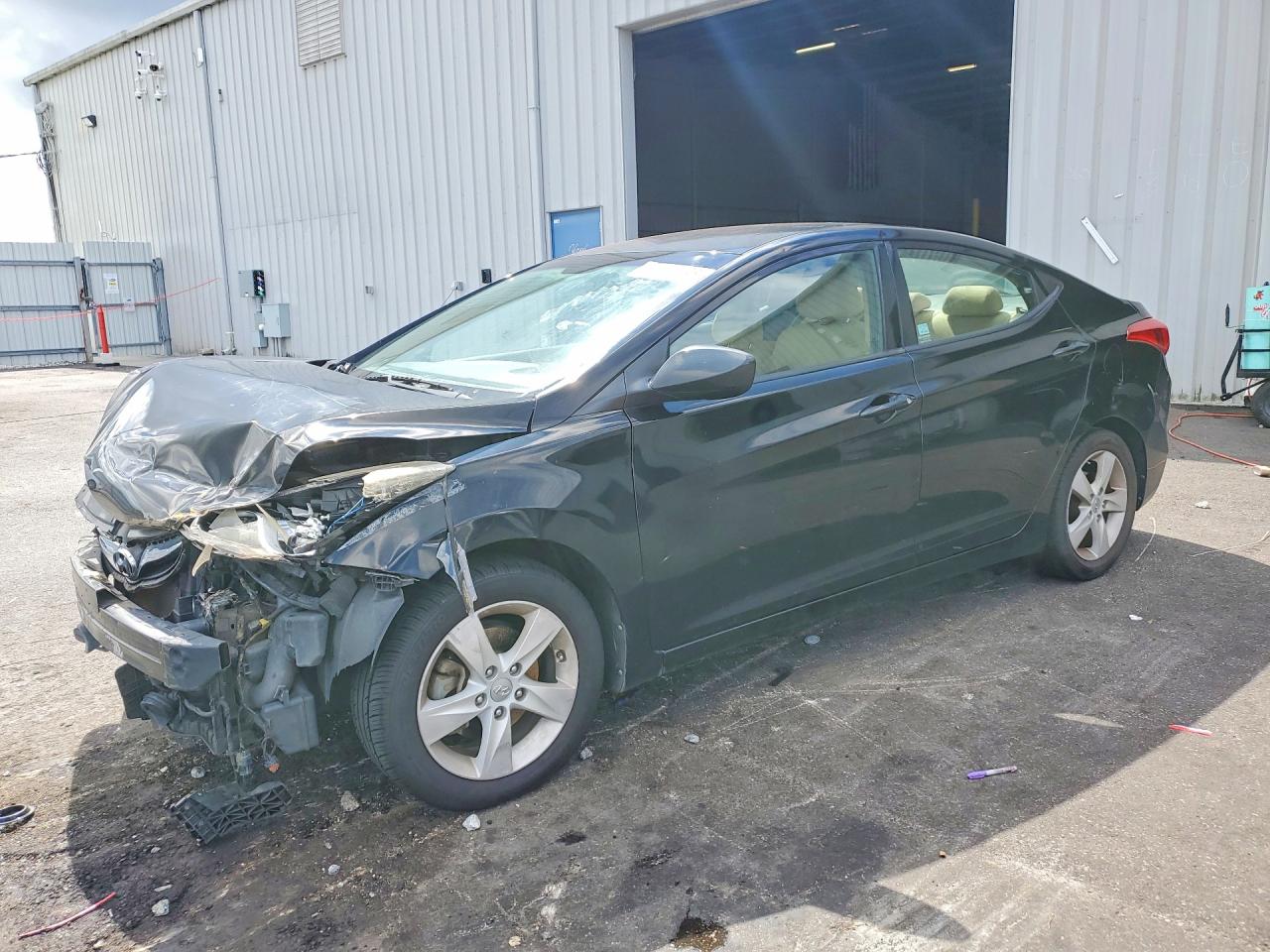 2013 HYUNDAI ELANTRA