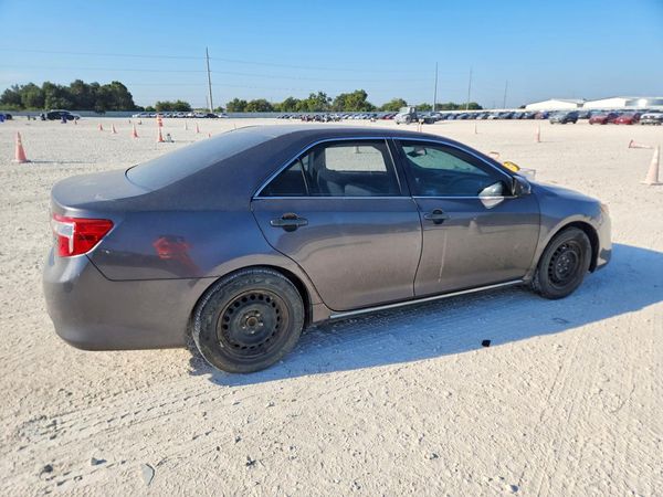 2014 TOYOTA CAMRY