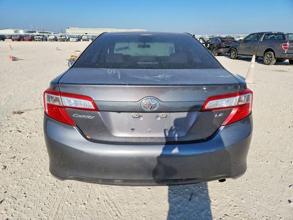 2014 TOYOTA CAMRY