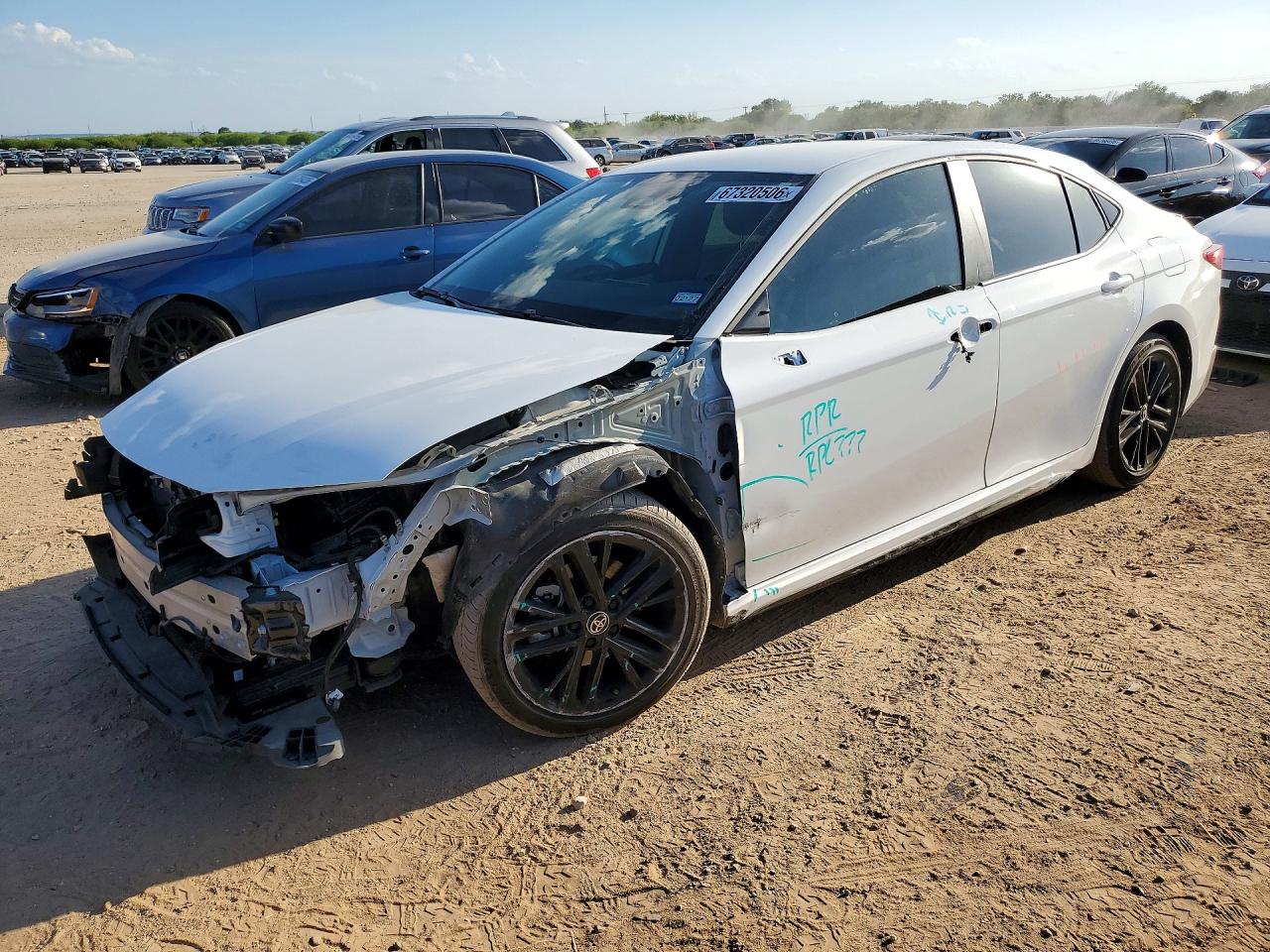 2025 TOYOTA CAMRY