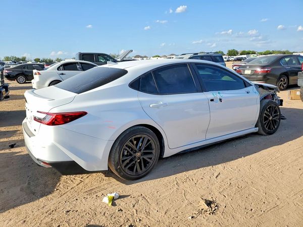 2025 TOYOTA CAMRY