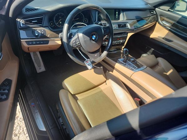 2014 BMW 750