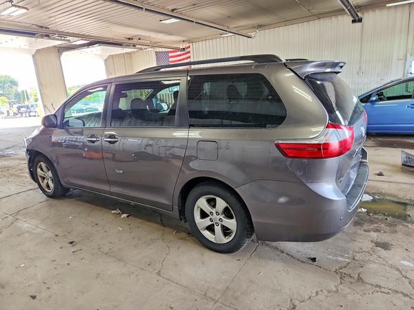 2015 TOYOTA SIENNA