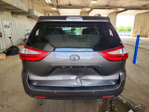 2015 TOYOTA SIENNA