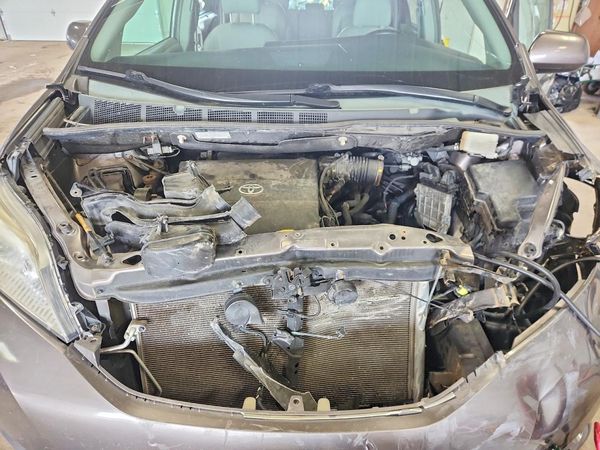 2015 TOYOTA SIENNA