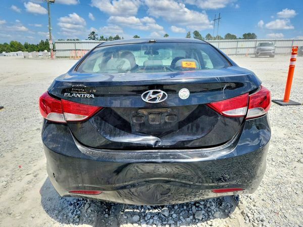 2012 HYUNDAI ELANTRA