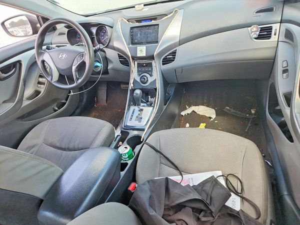 2012 HYUNDAI ELANTRA