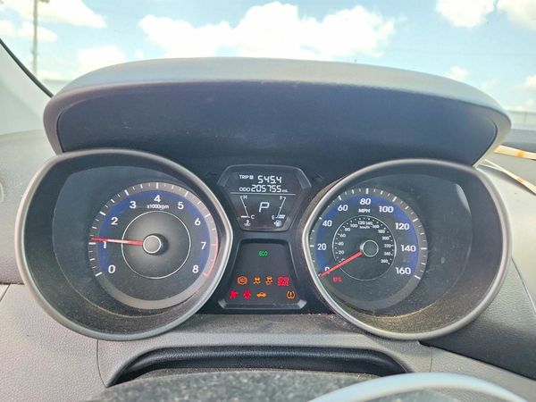 2012 HYUNDAI ELANTRA