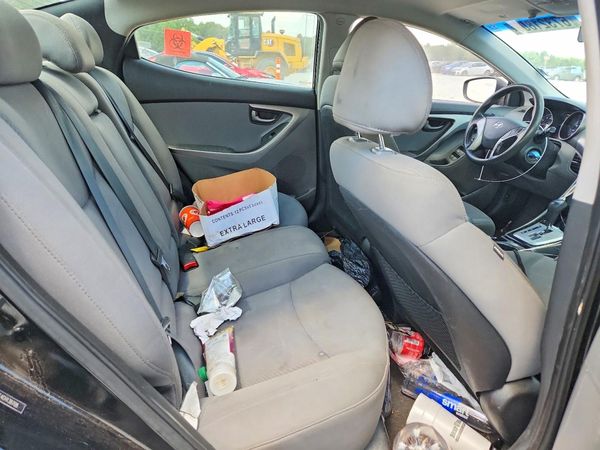 2012 HYUNDAI ELANTRA