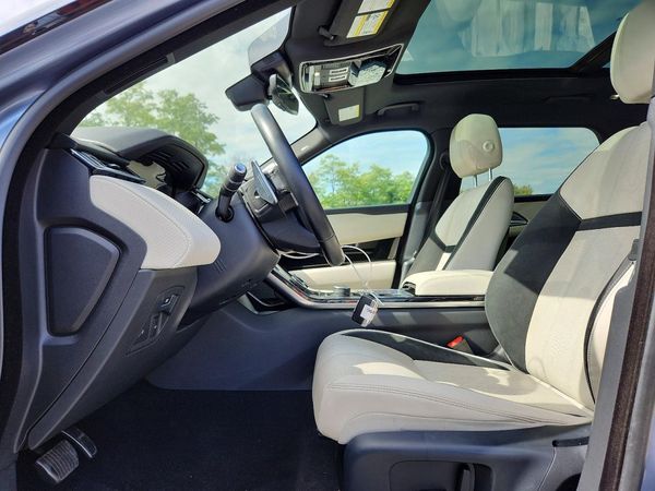 2019 LAND ROVER RANGE ROVER VELAR R-Dynamic SE — DENT
