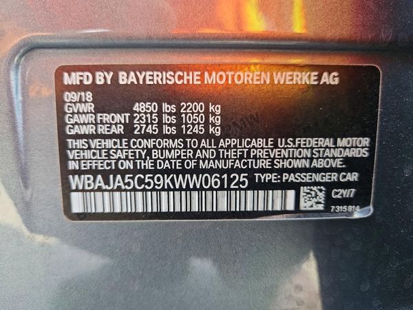 2019 BMW 530