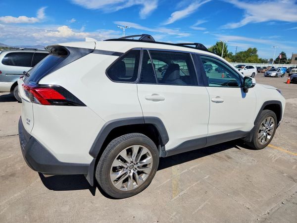 2021 TOYOTA RAV4 XLE Premium