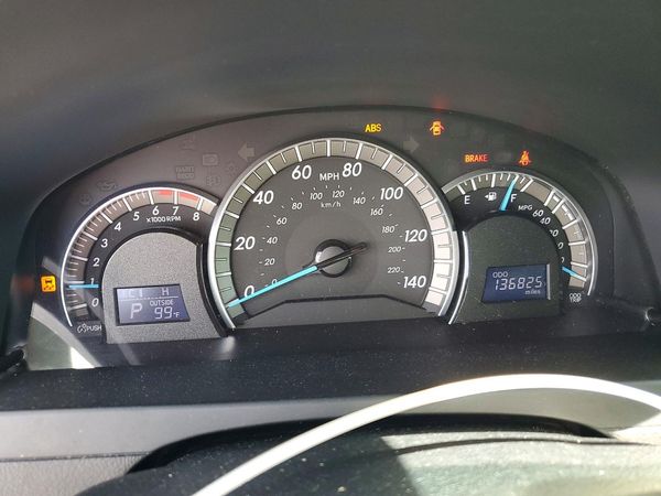 2012 TOYOTA CAMRY