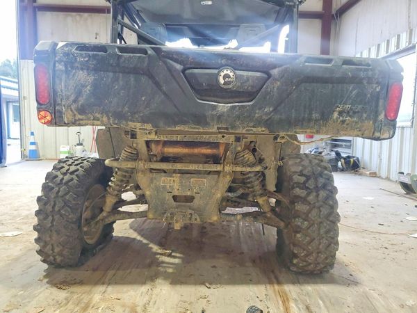 2025 CAN-AM DEFENDER