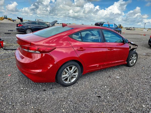 2018 HYUNDAI ELANTRA