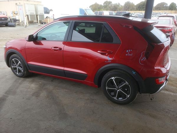 2024 KIA NIRO EX