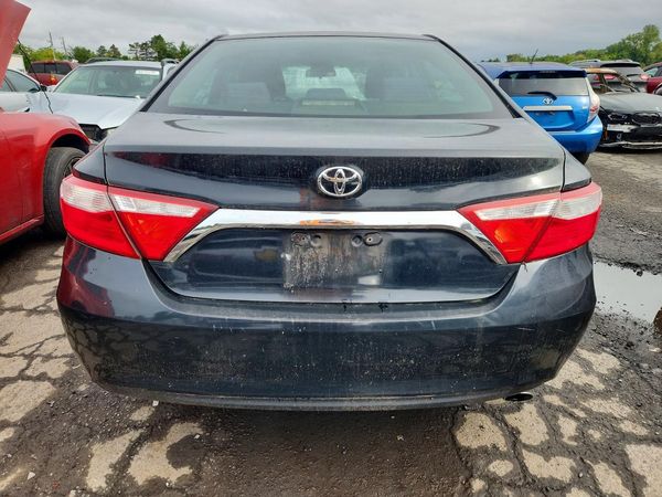2016 TOYOTA CAMRY
