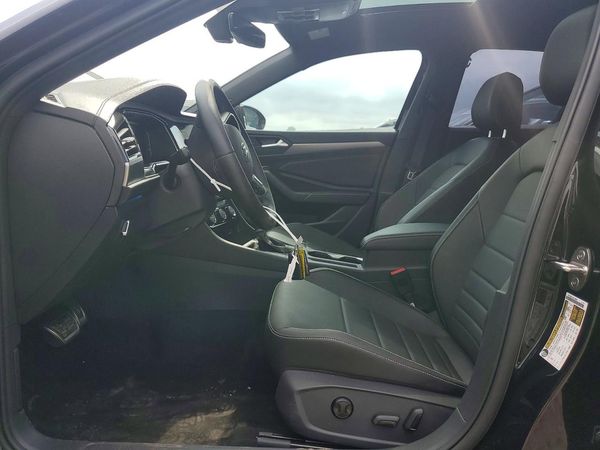 2023 VOLKSWAGEN JETTA Comfortline w/ Sport Pkg