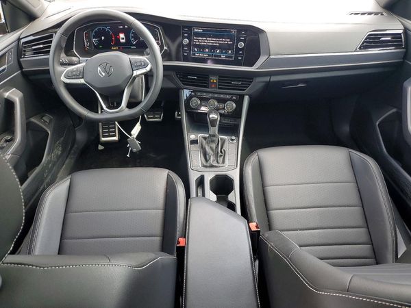 2023 VOLKSWAGEN JETTA Comfortline w/ Sport Pkg