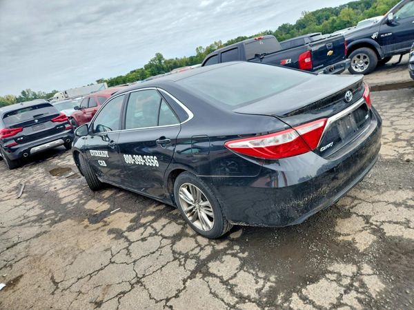 2016 TOYOTA CAMRY