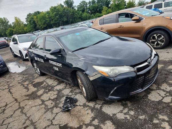 2016 TOYOTA CAMRY