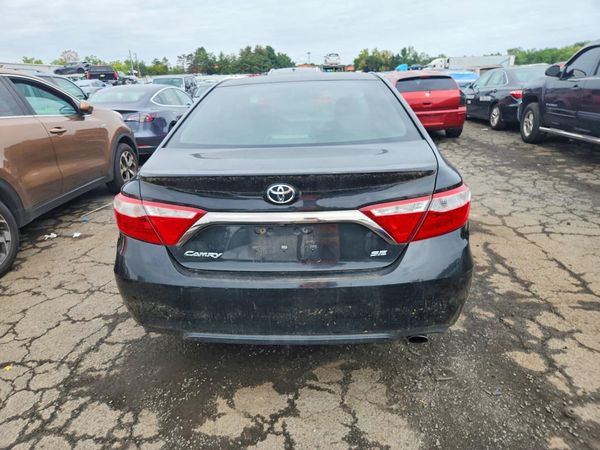 2016 TOYOTA CAMRY