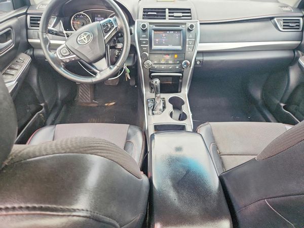 2016 TOYOTA CAMRY