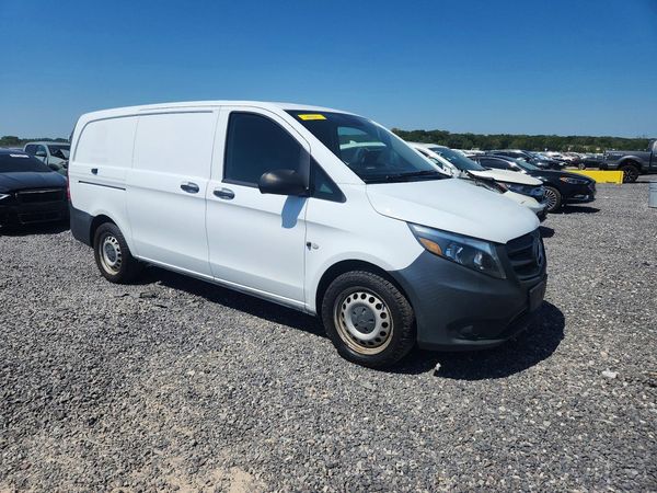 2019 MERCEDES-BENZ METRIS